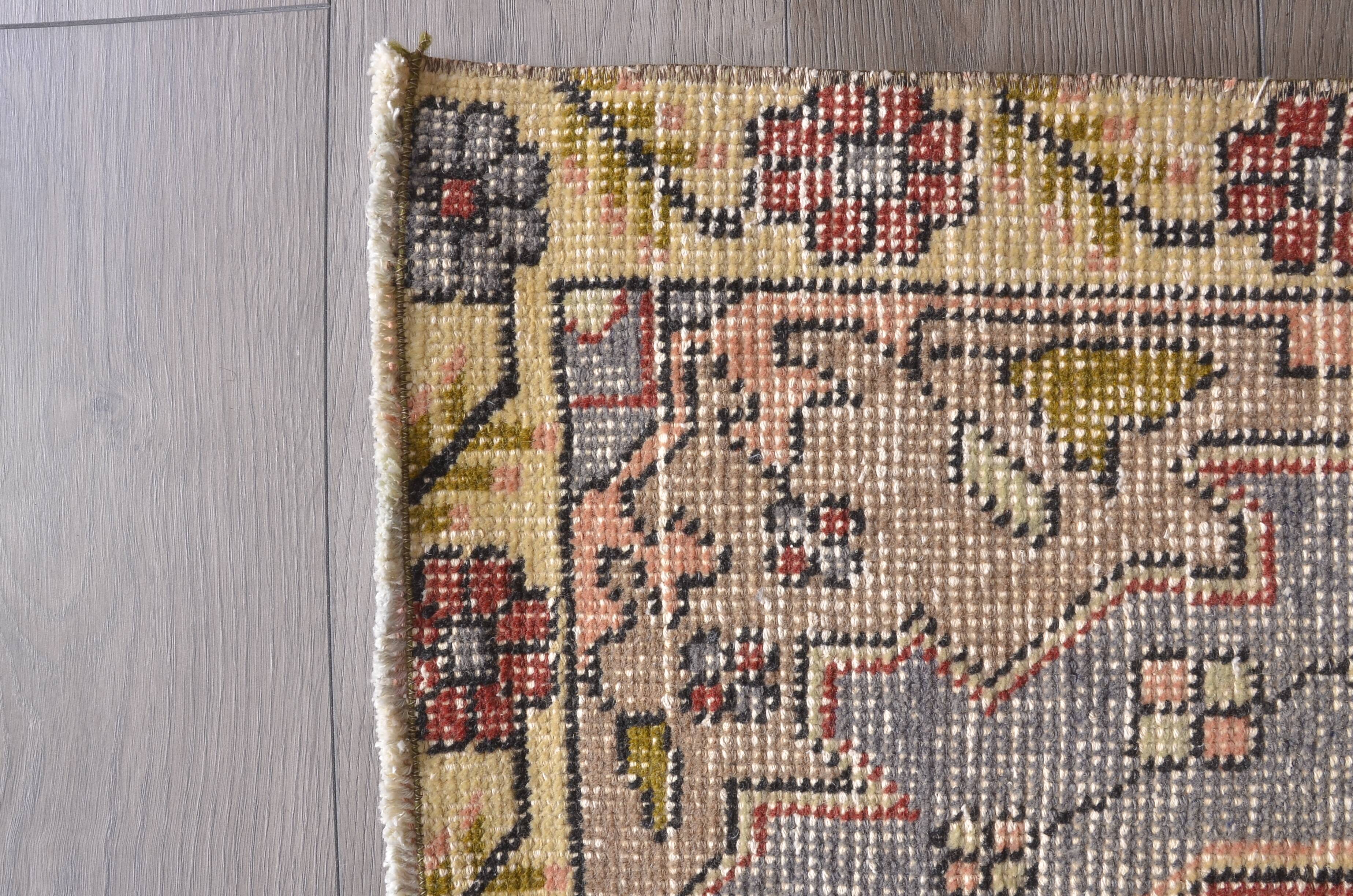 Handknotted Vintage Decorative