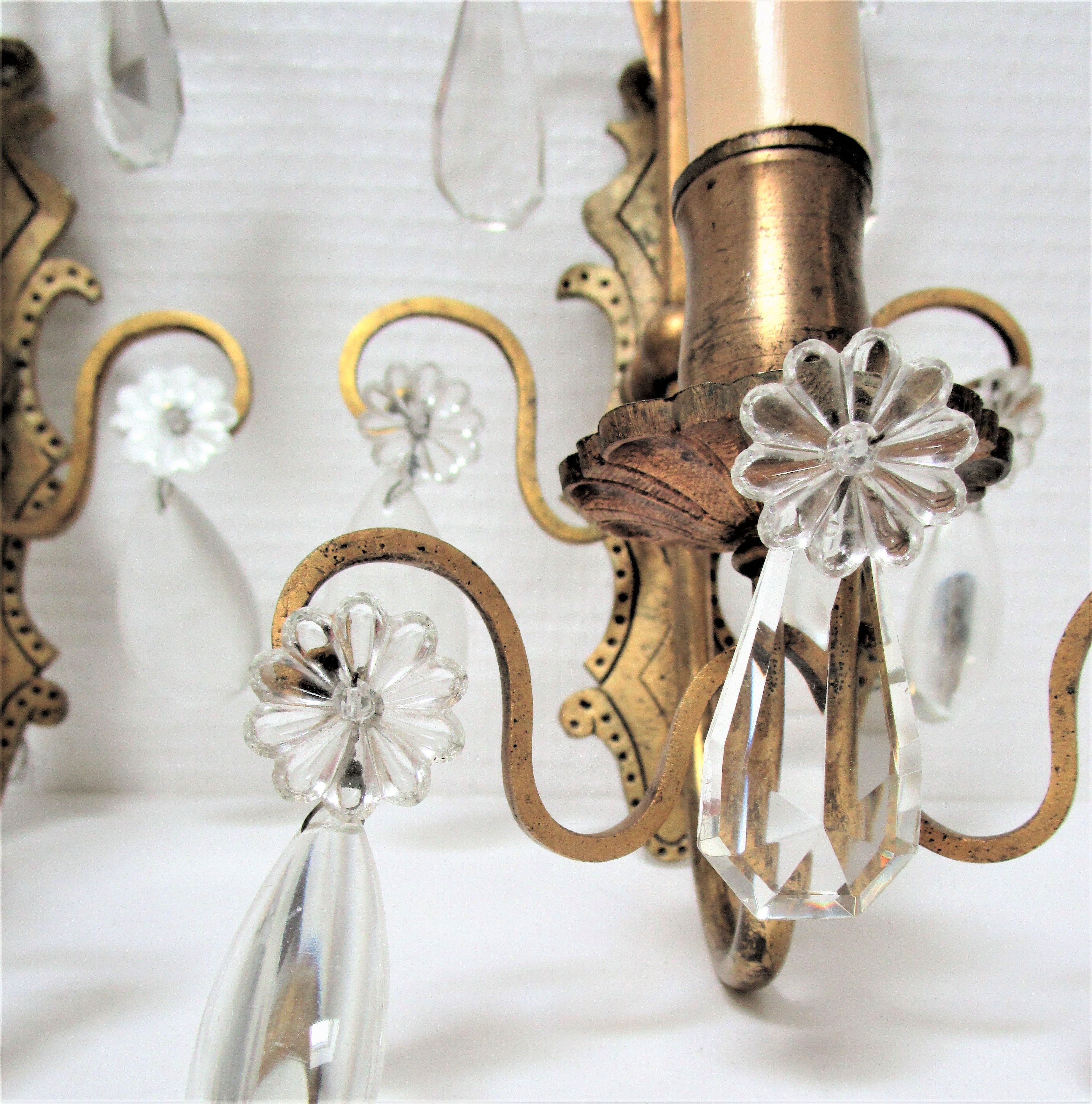 Pair of wall lamps patinated gilded bronze and early twentieth century glass grapevines