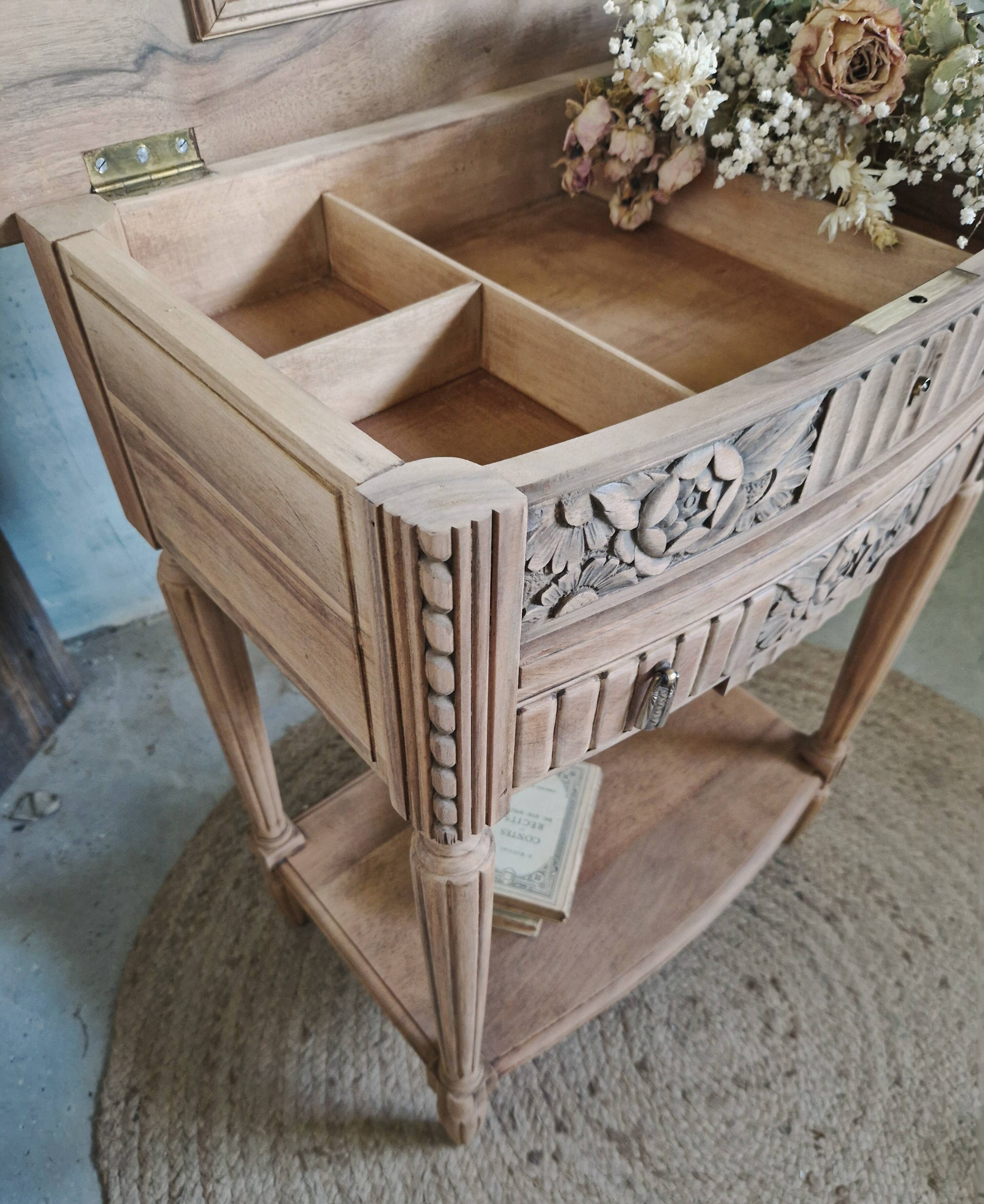Beautiful Art Deco dressing table
