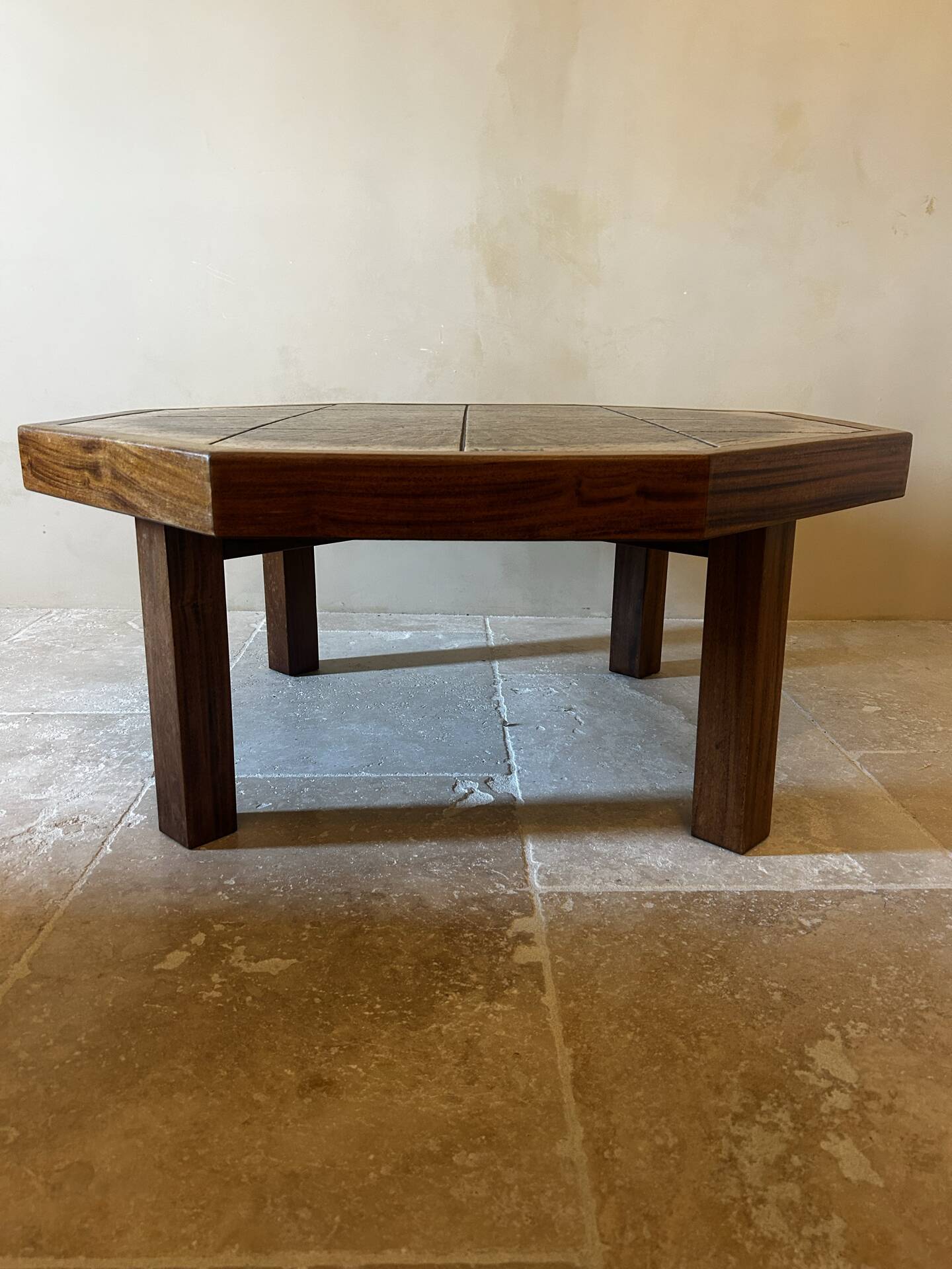 Jean d'Asti coffee table – Rare octagonal model