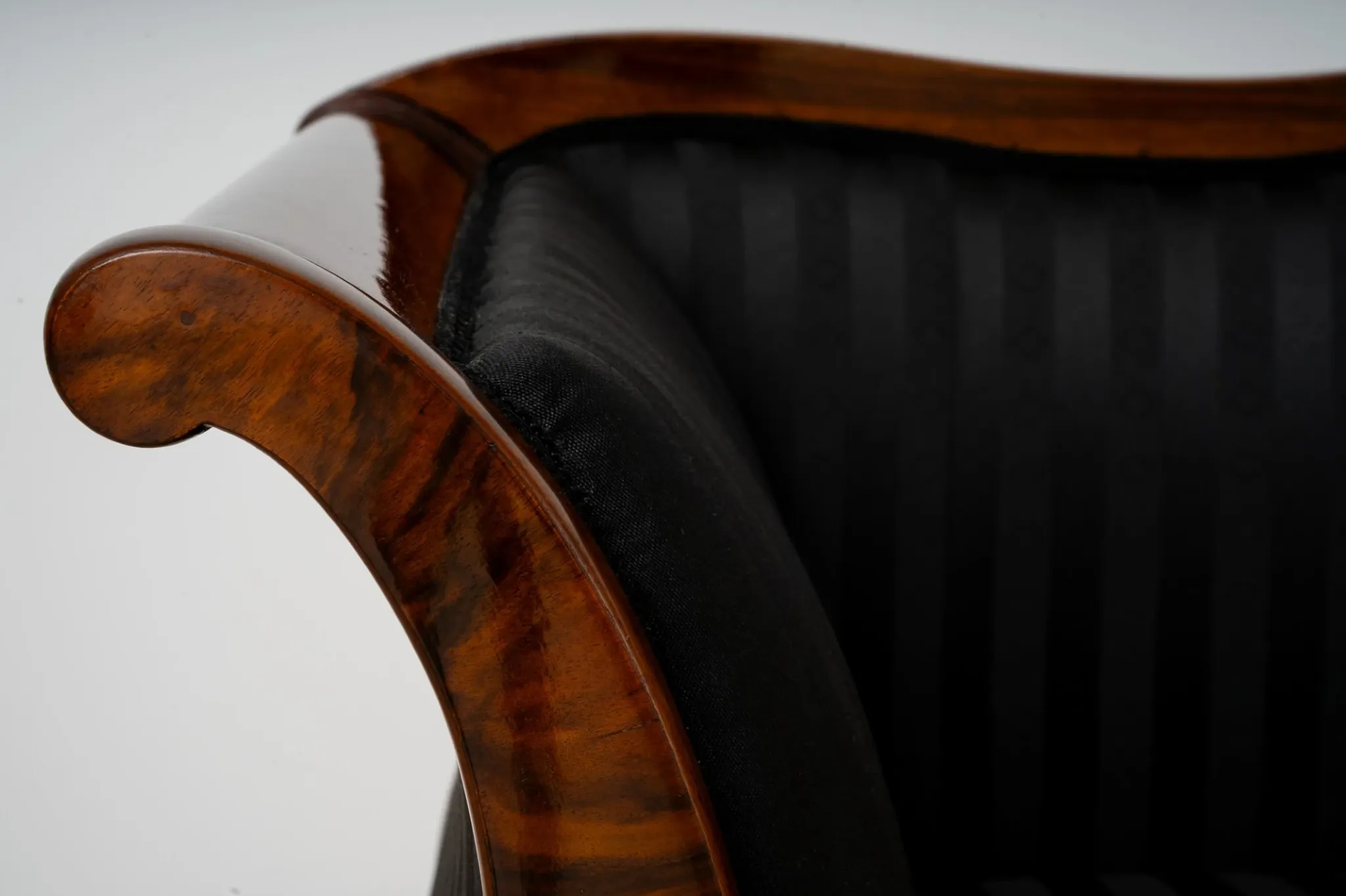 Exceptional 19th Century Biedermeier Walnut Sofa, circa 1850