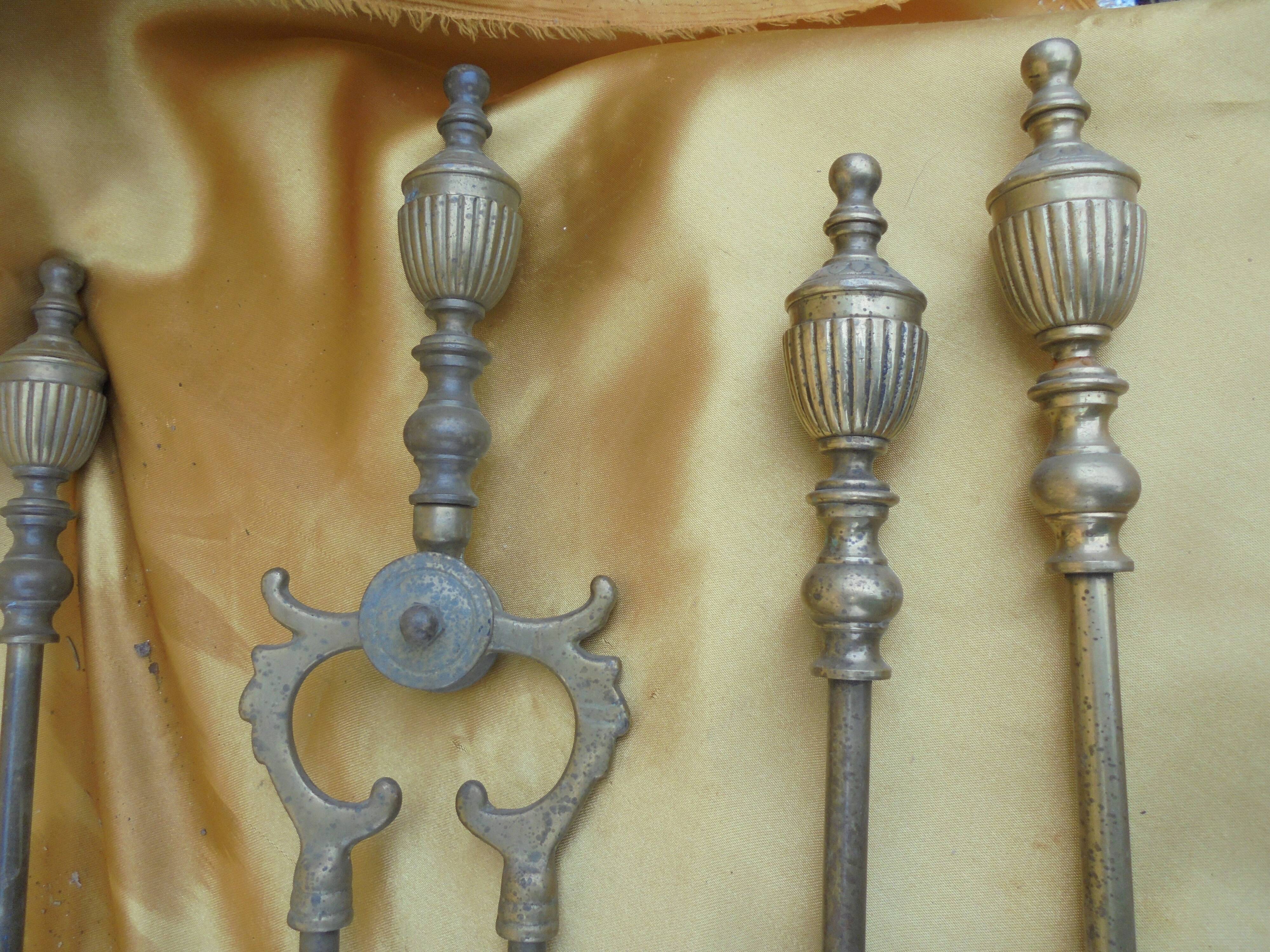 Servant of bronze and brass chimney