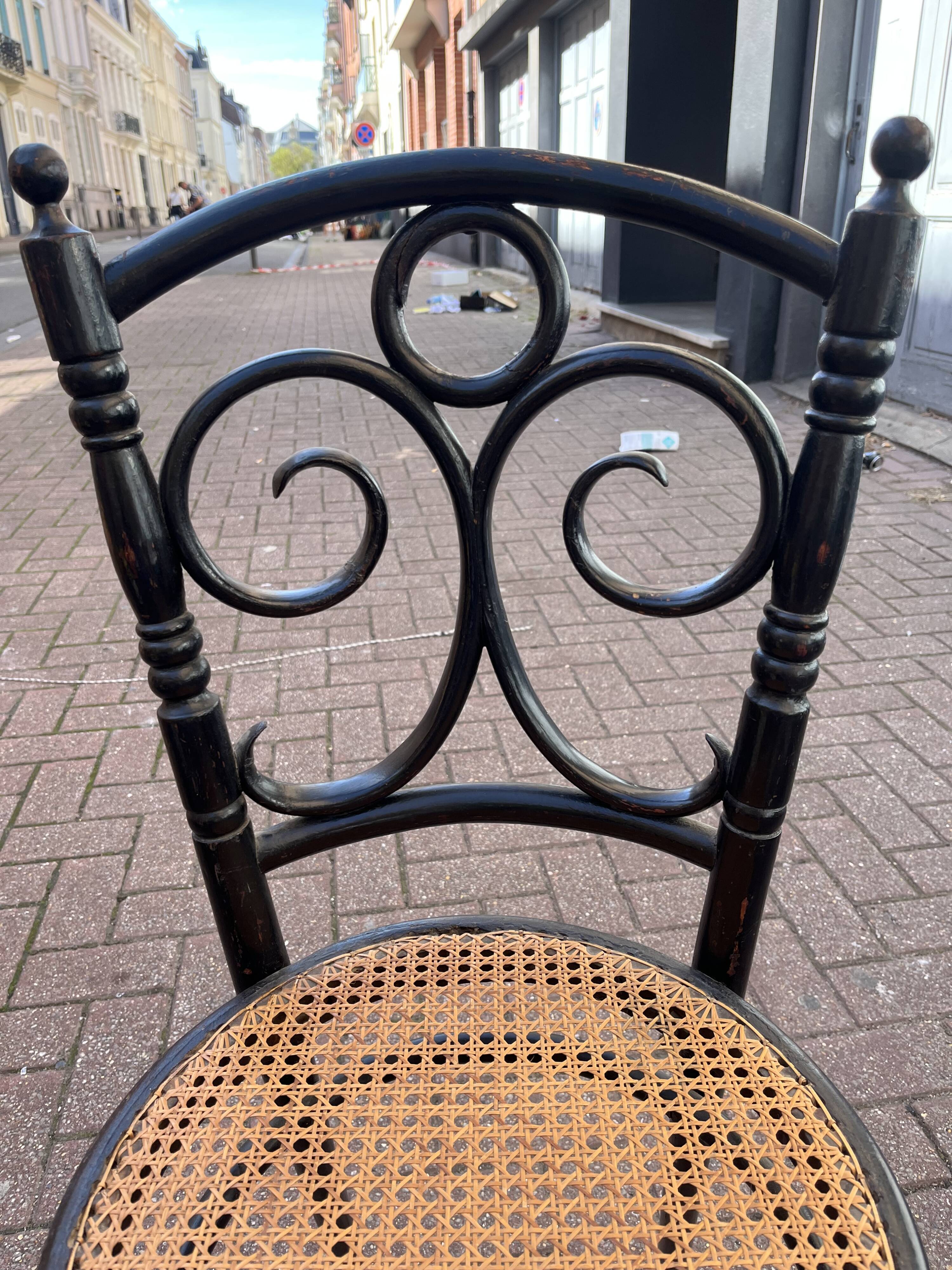 Chaise bistrot ancienne Fischel
