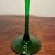 Verres à pied à décor de grappe