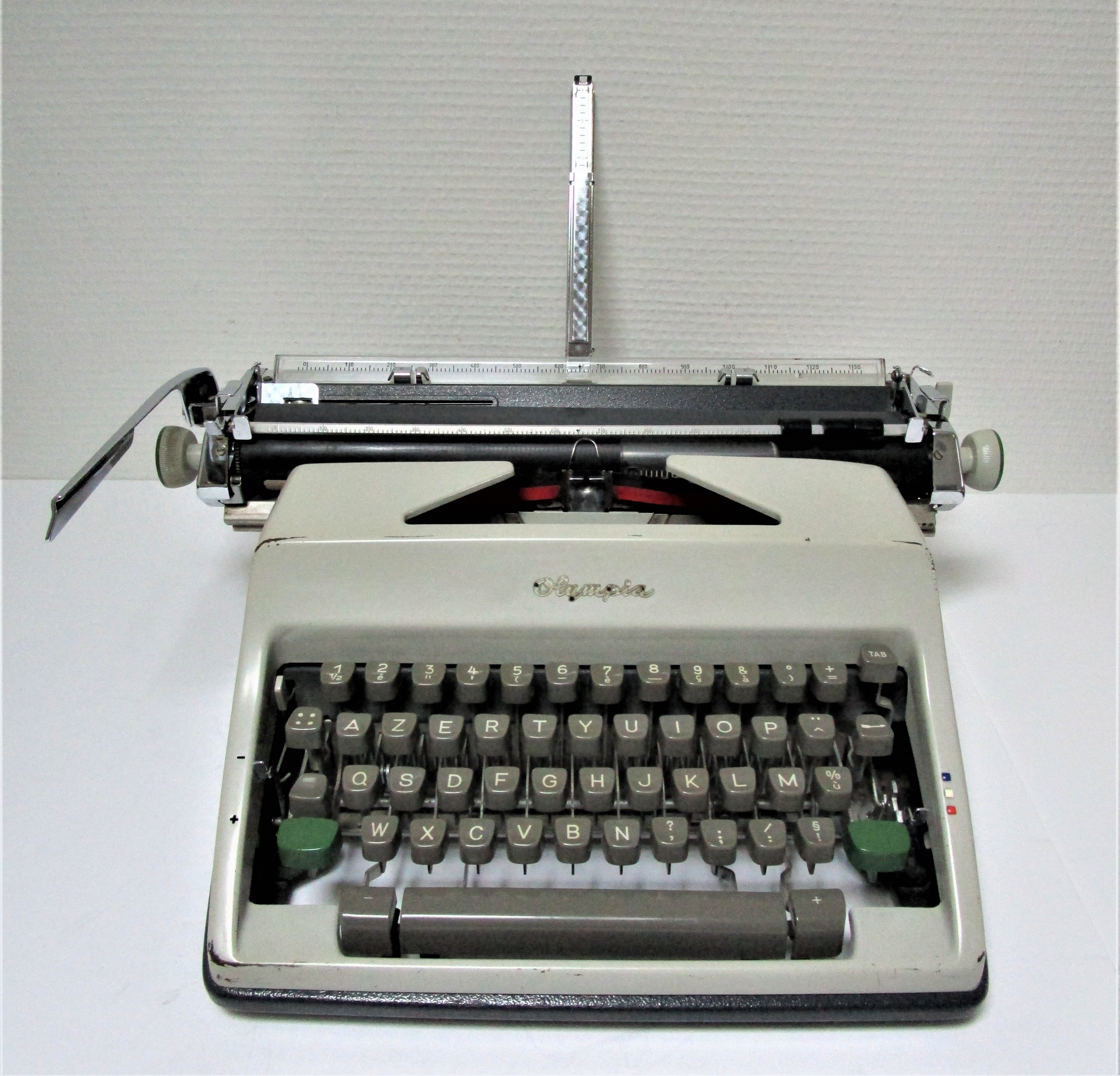 typewriter Olympia metal large cart A3 years 60