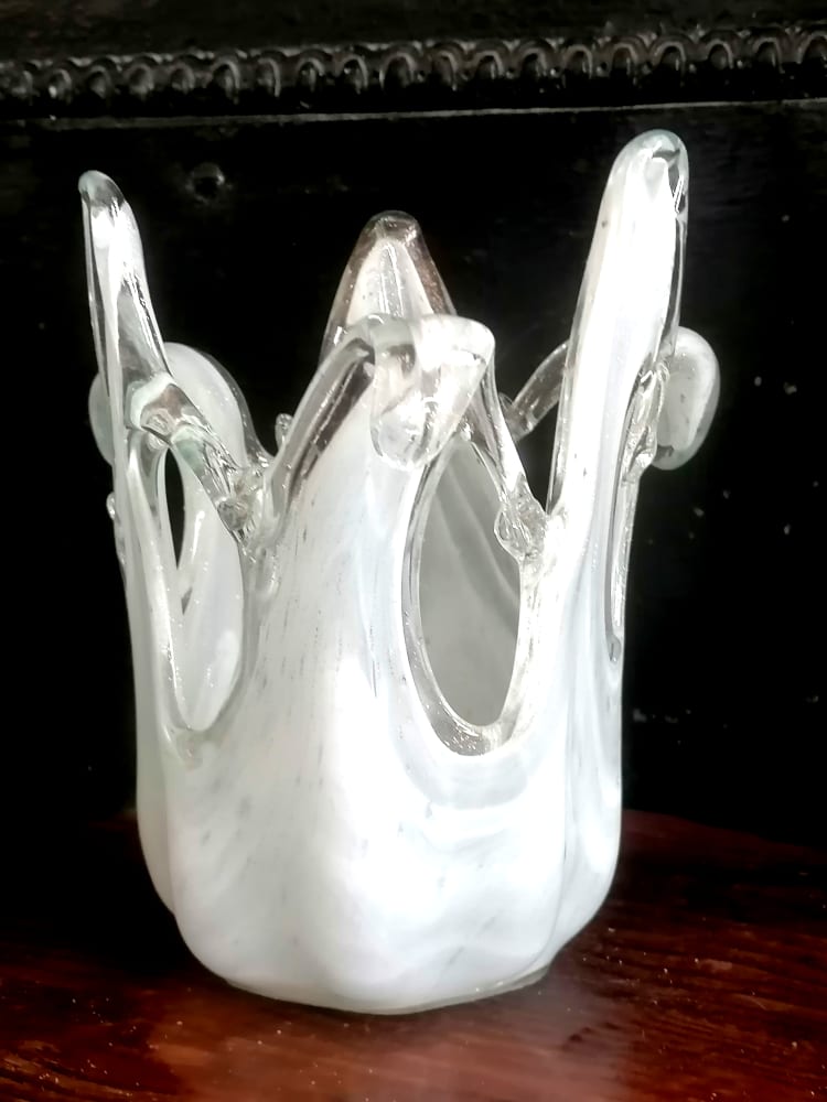 Murano splash vase with golden sequins