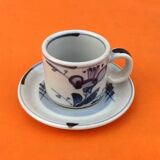 4 coffee cups / saucers glazed ceramic