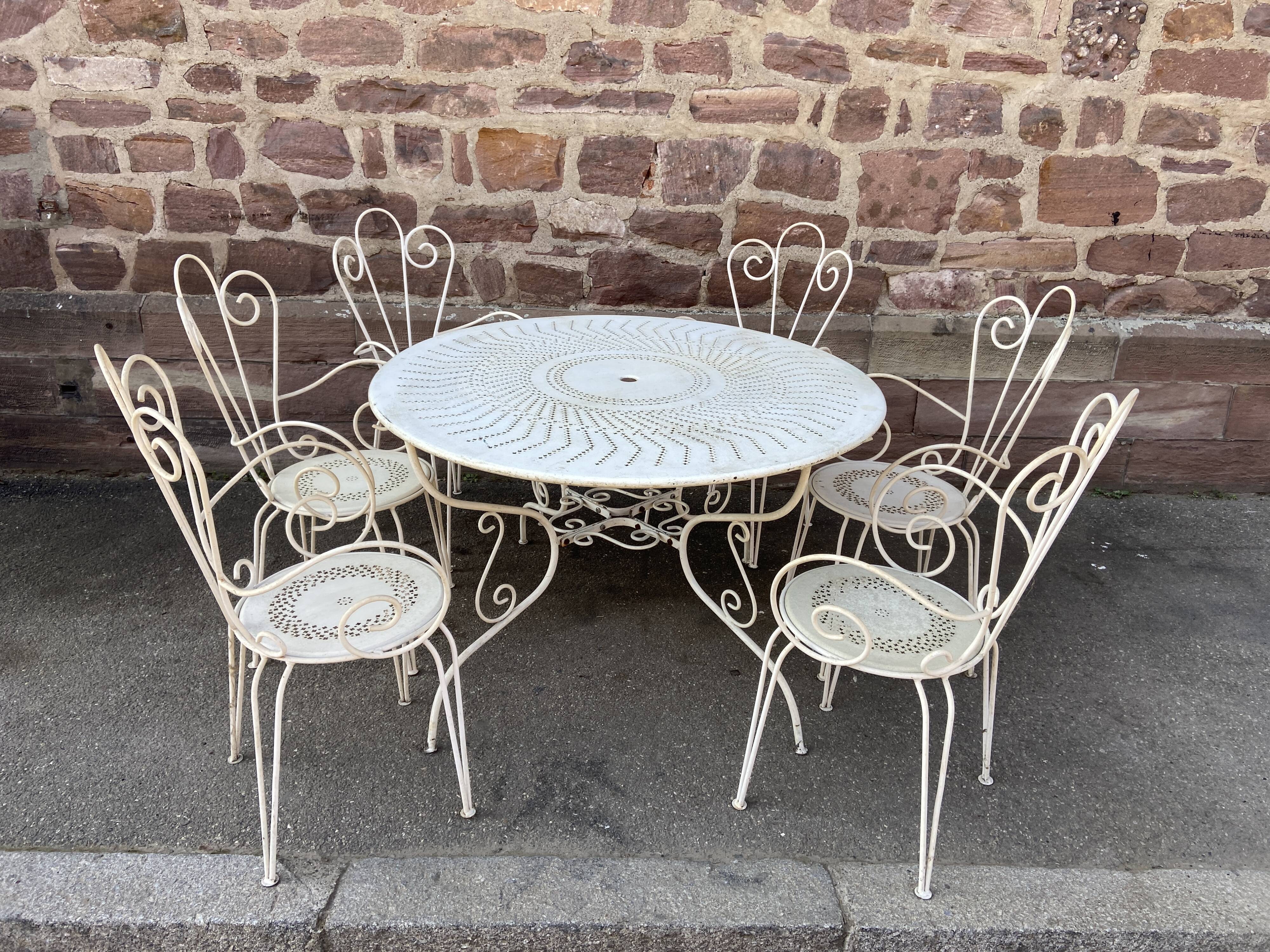Garden furniture in wrought iron 1970