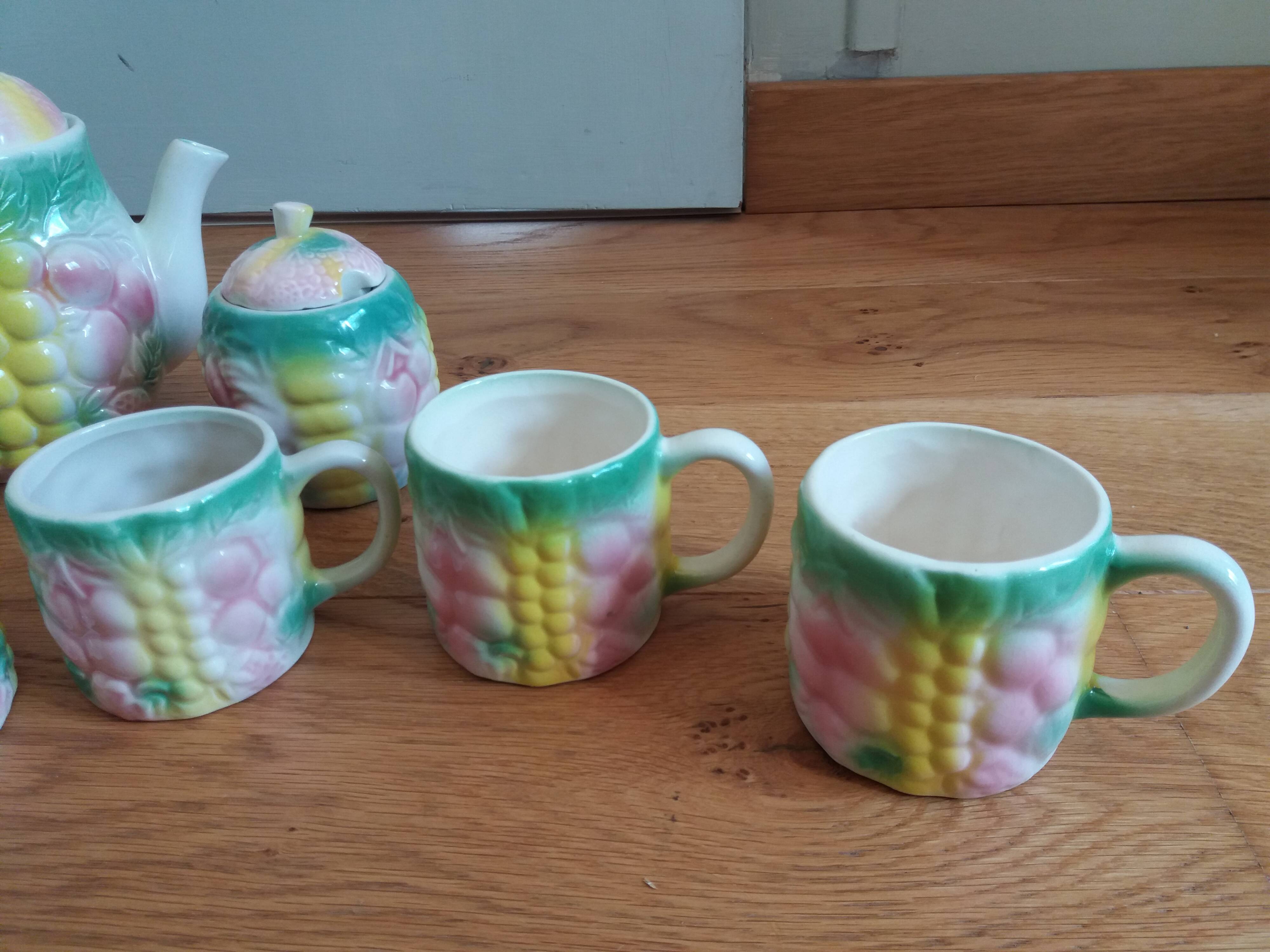 Pastel slushie coffee or tea service