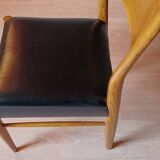 Italian Gessef chairs in light teak, Scandinavian design 1960.