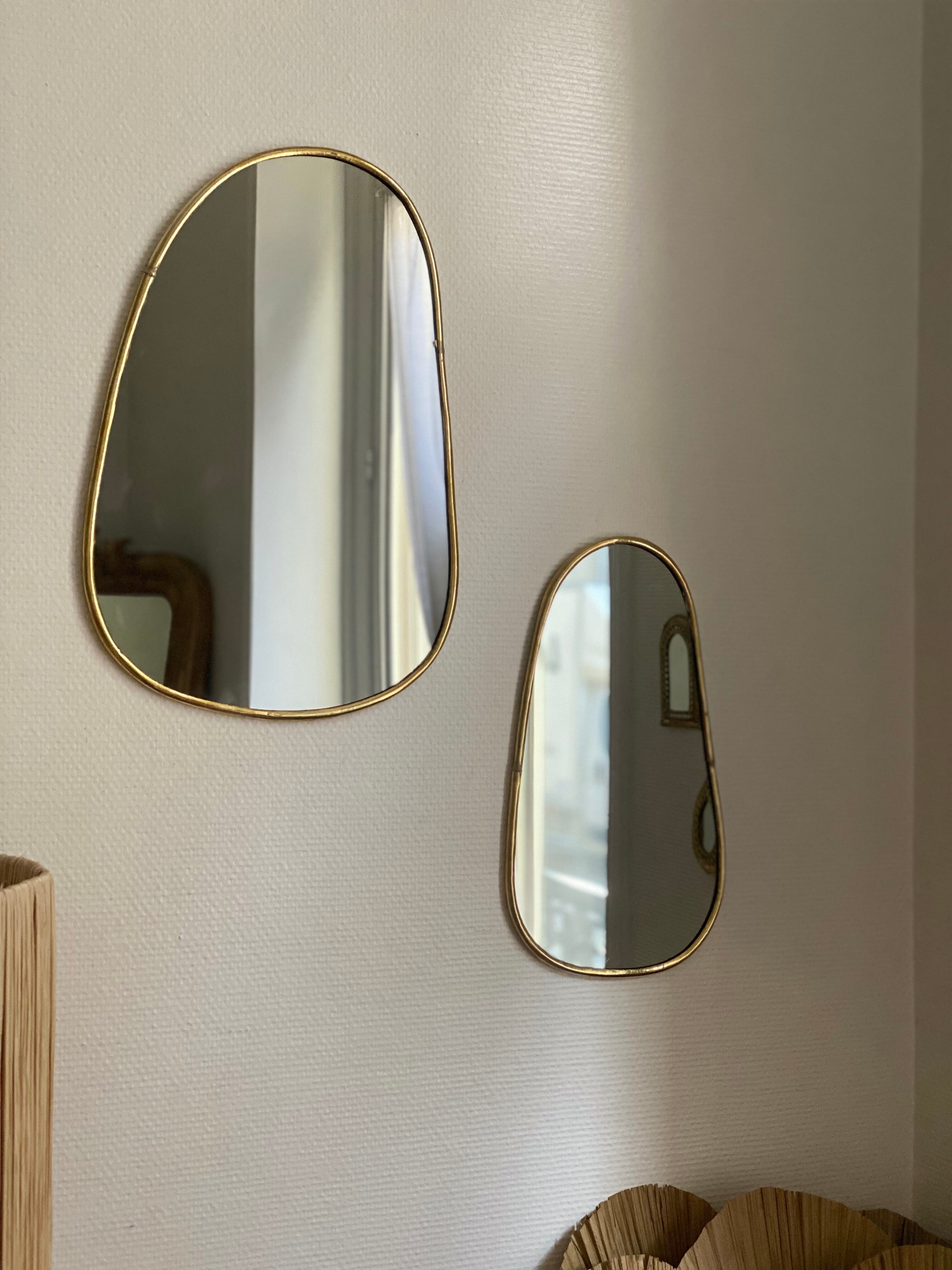 Mirror organic egg golden brass 36x20cm