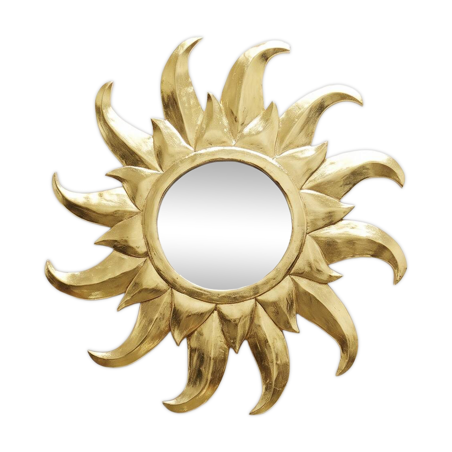Large handcrafted sun mirror in wood and gilded stucco with gold leaf from the 1970s-80s.