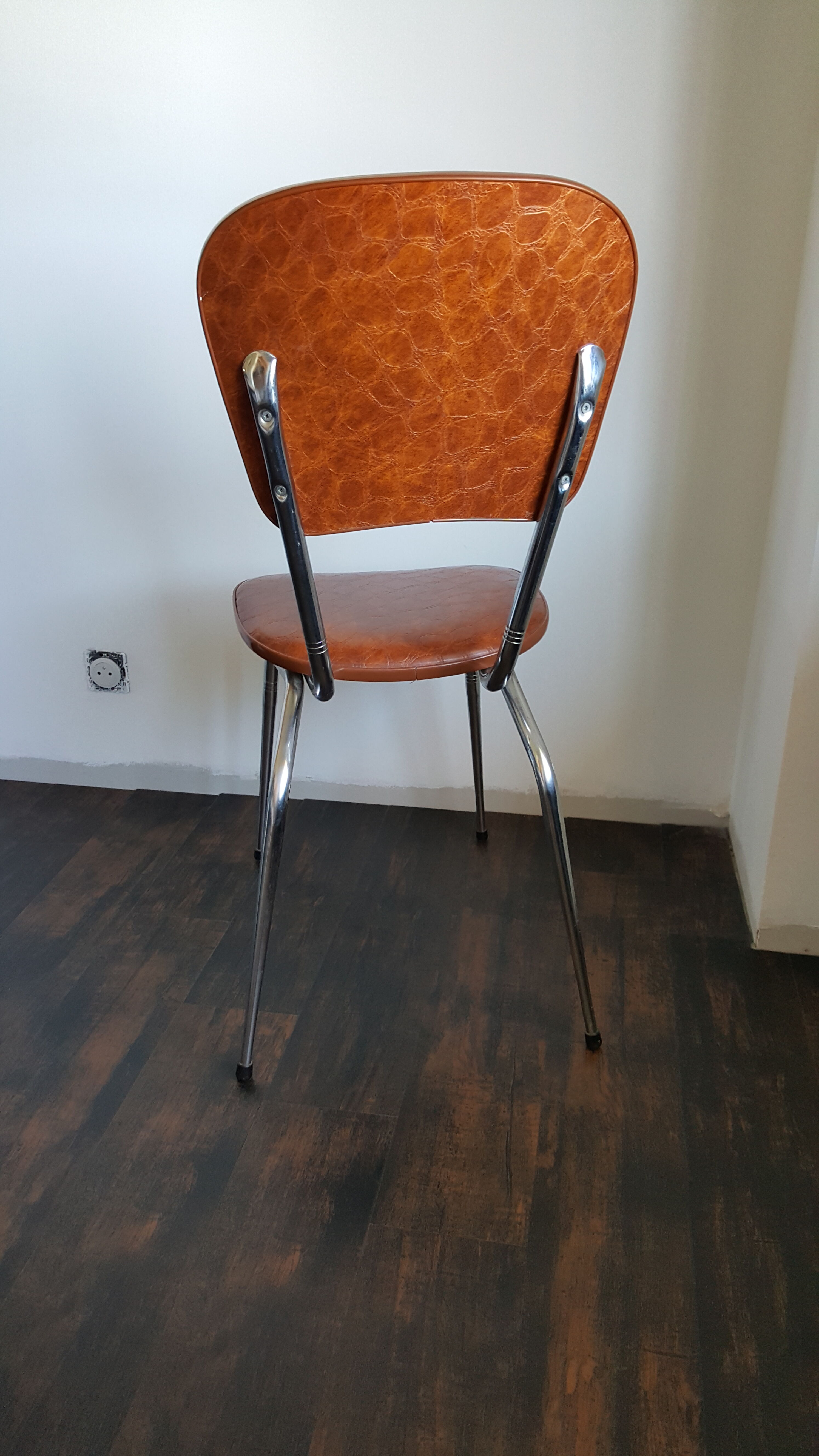 Set of 5 vintage chairs