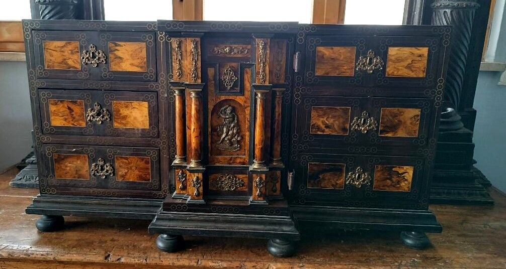 Large inlaid coin purse from the early 1900s