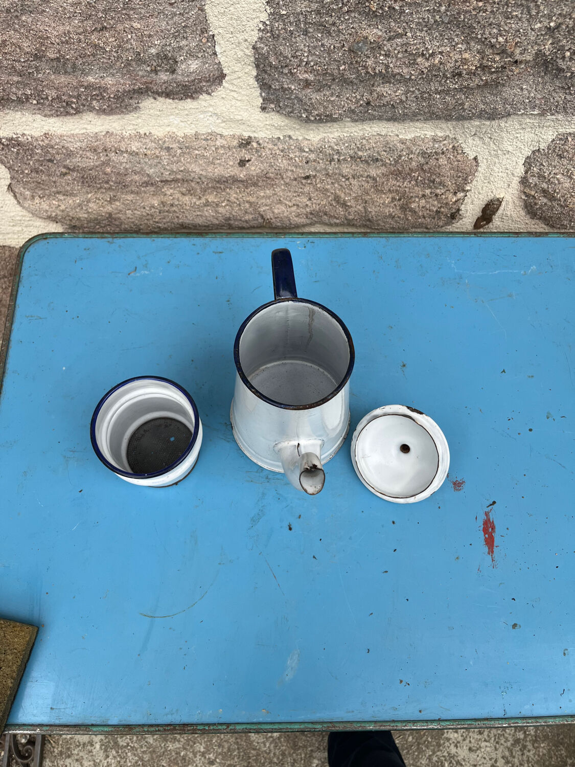 Enamelled coffee maker