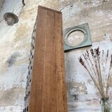 Industrial row in metal and oak.