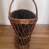 Wicker laundry basket