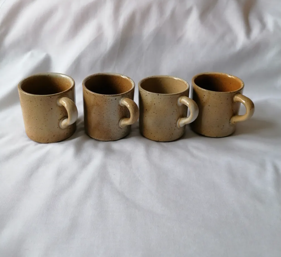 Set of 4 sandstone cups