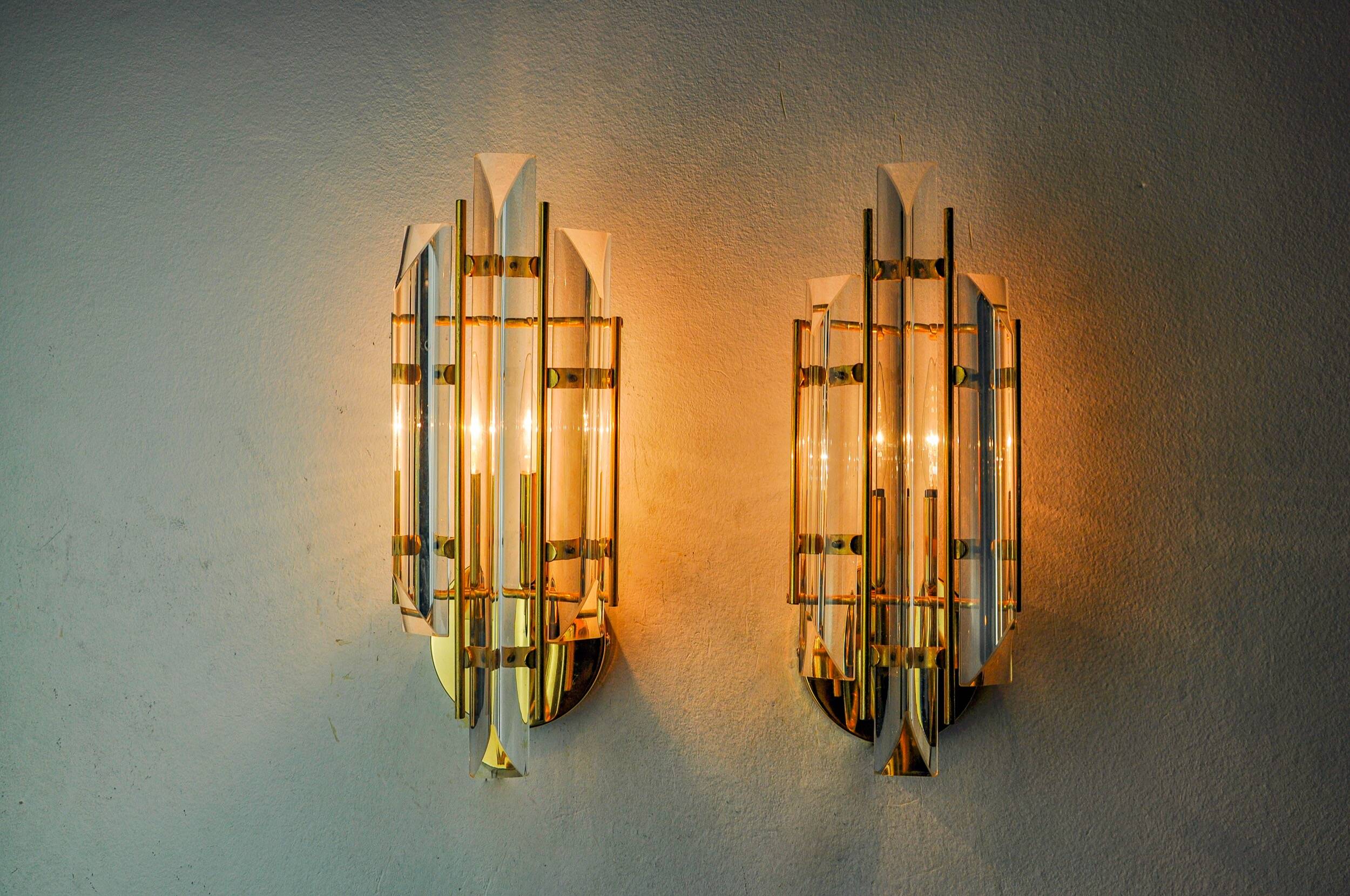 Pair of Venini wall lights, triedri glass, murano, Italy 1970