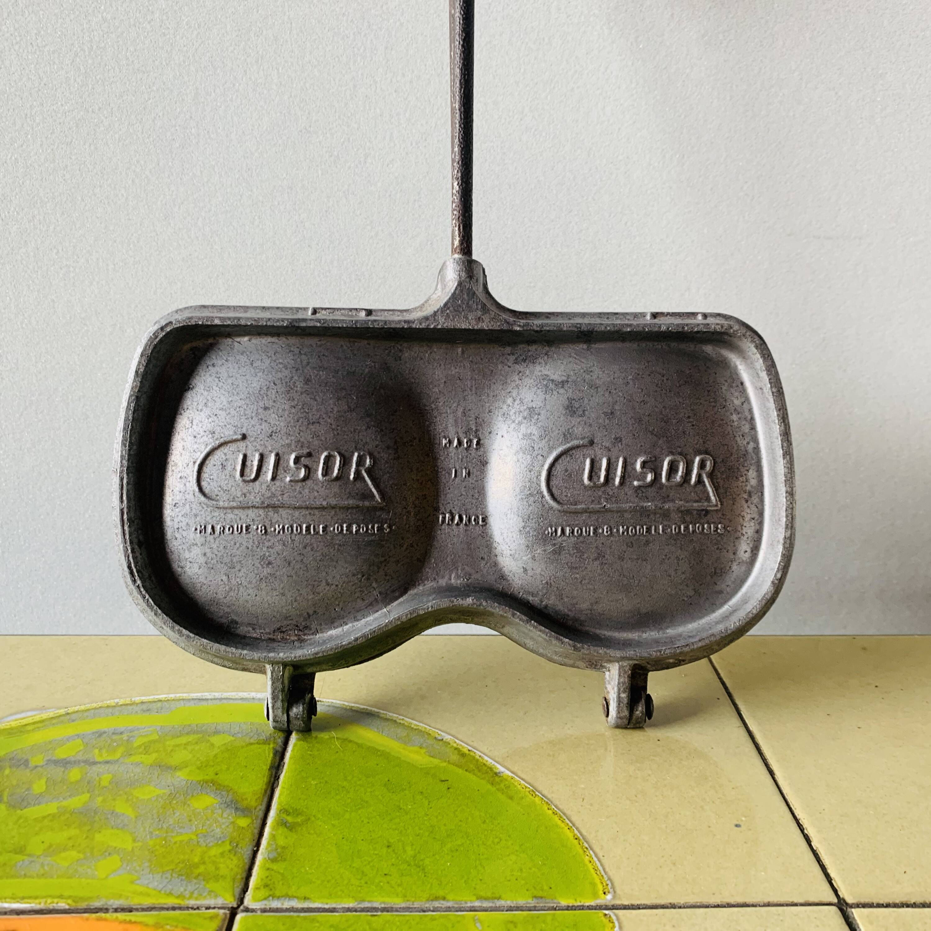 Vintage cast aluminum sandwich maker - Cuisor