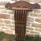 Dagobert armchair or folding walnut curule