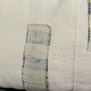 Coussin artisanal en toile ancienne style Kilim
