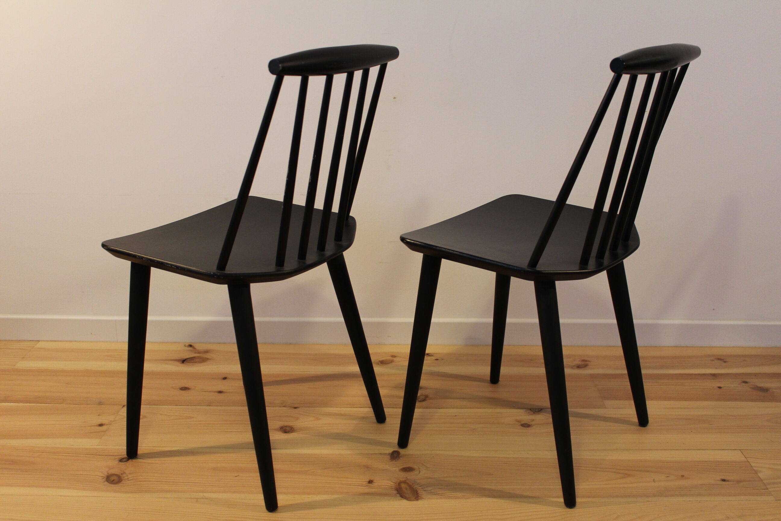Vintage Scandinavian d77 of Folke Palsson chairs
