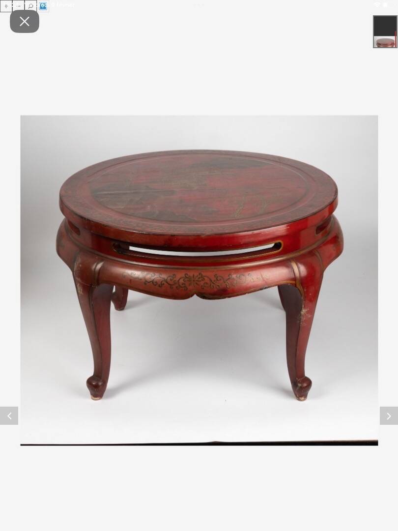 Chinese coffee table in red lacquered wood