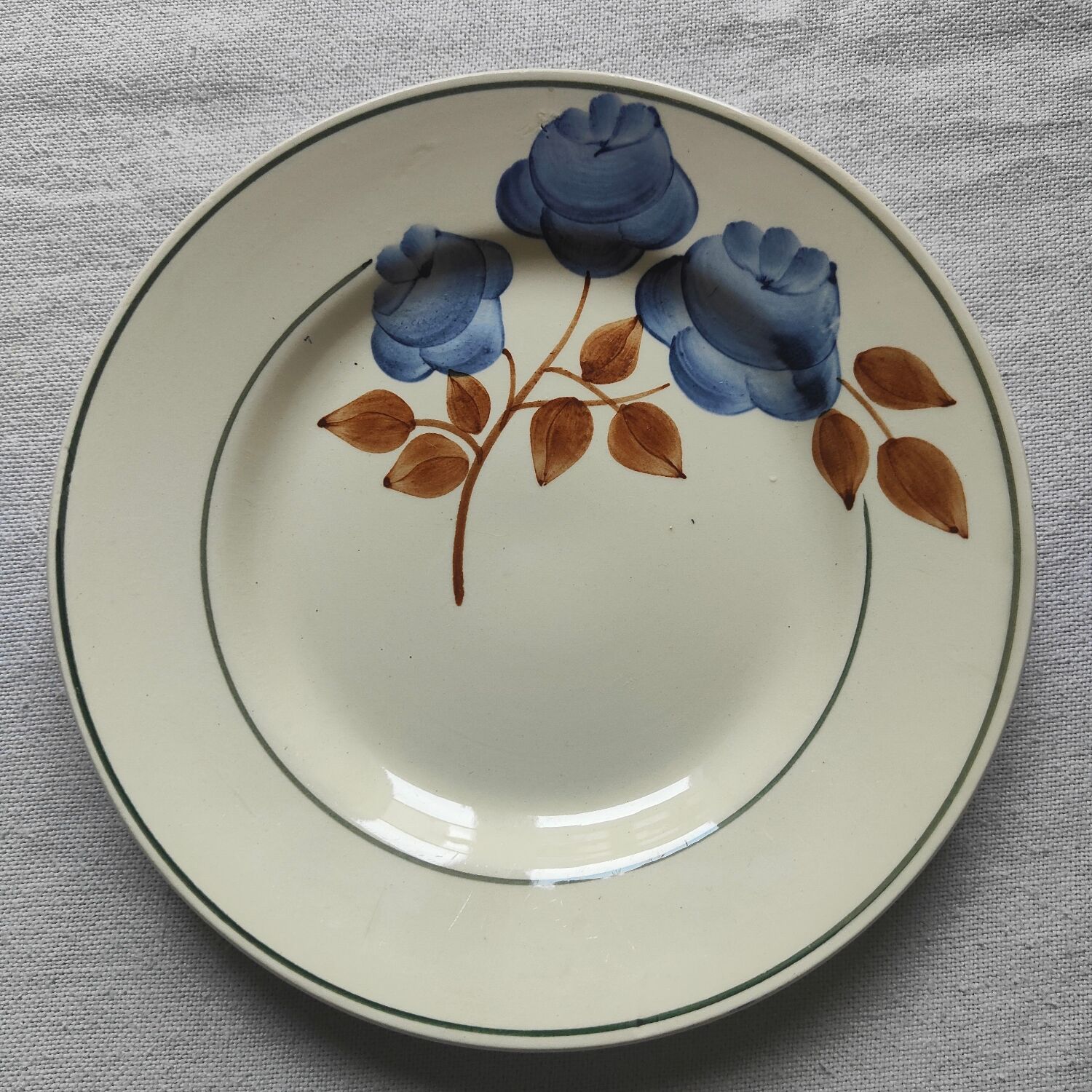 Creil Montereau dessert plates