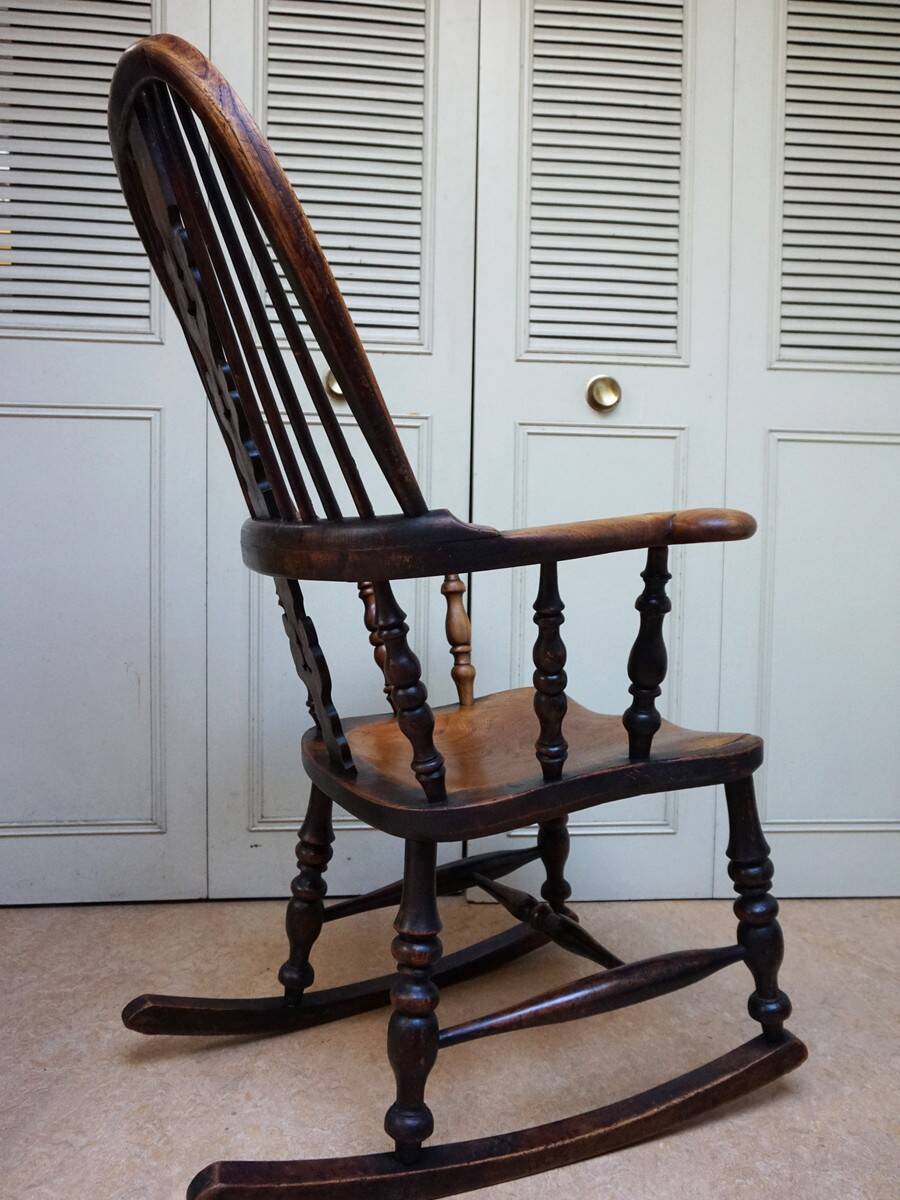 Chaise à Bascule Windsor Antique du 19ème Siècle