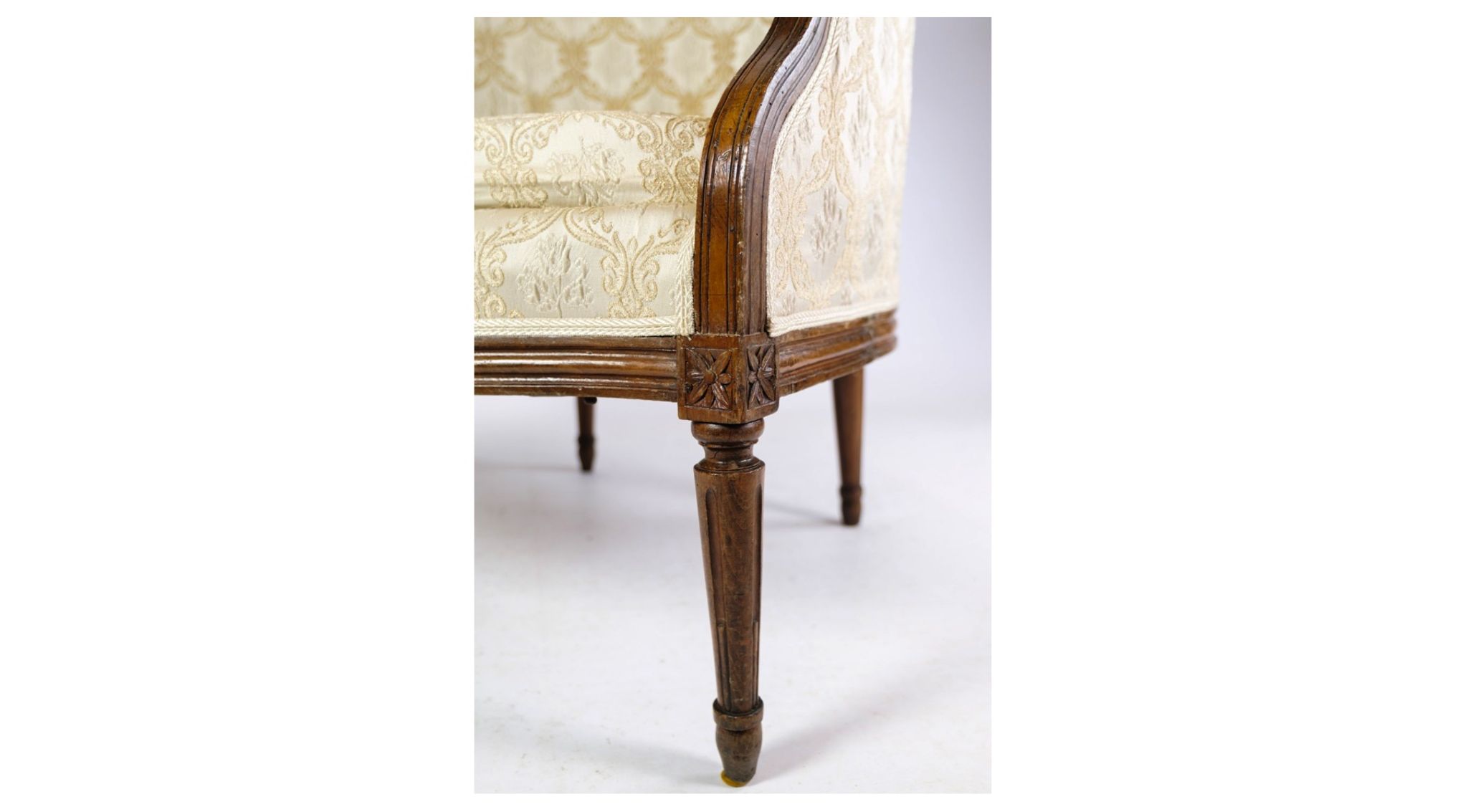 Paire de fauteuils Louise XVl