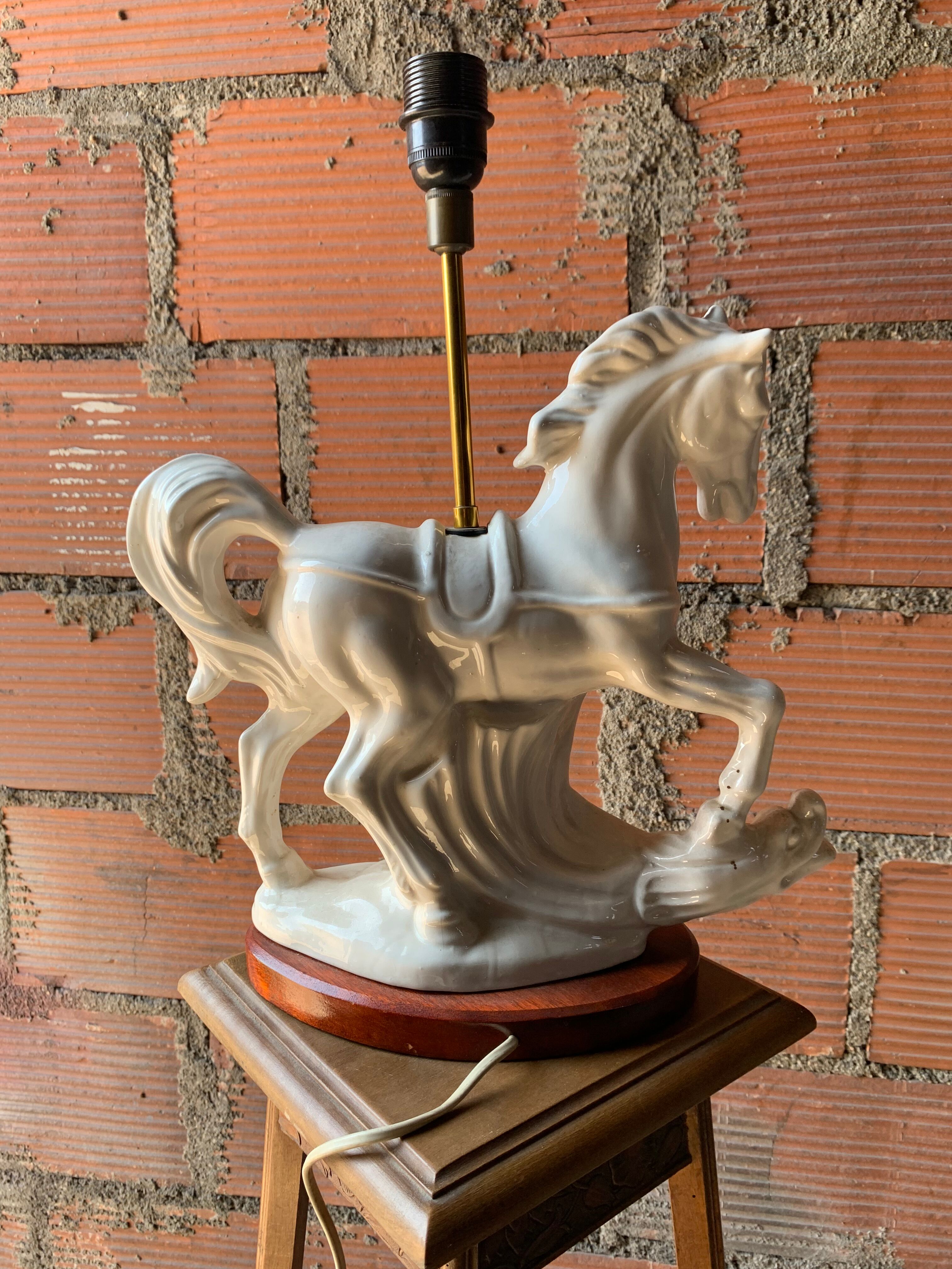 Horse lamp