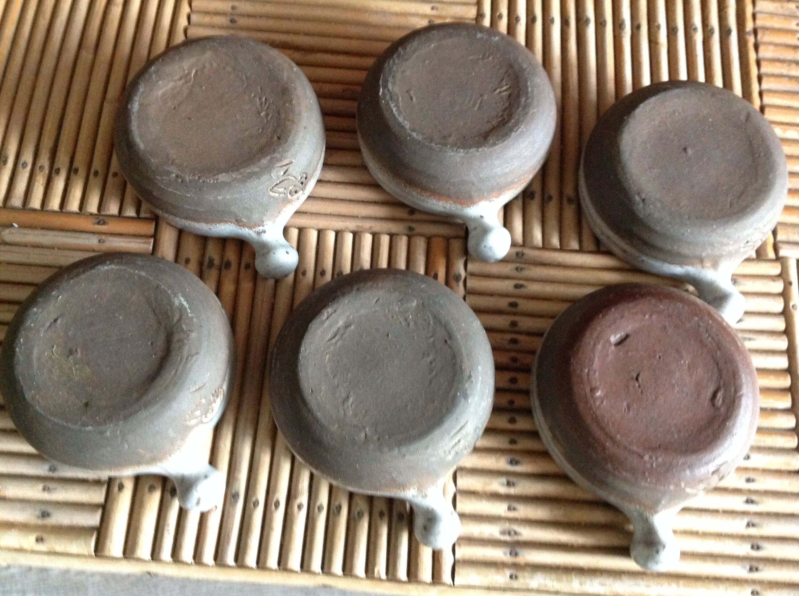 Set of 6 sandstone rammequins