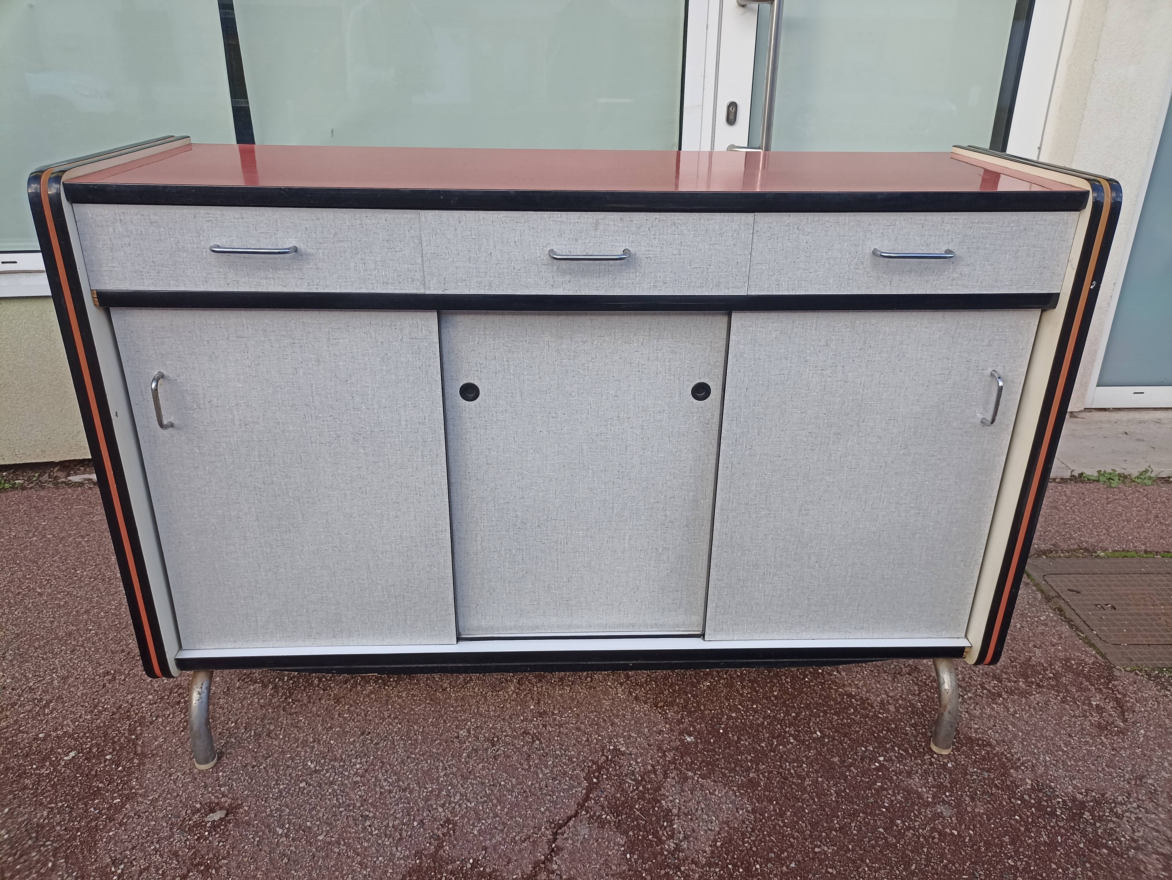 Buffet formica rouge blanc gris - année 1960