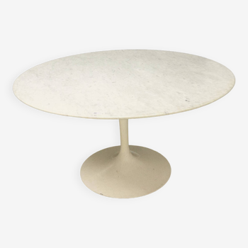 Table vintage Tulip en marbre de Eero Saarinen pour Knoll