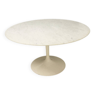 Table vintage Tulip en marbre de Eero Saarinen pour Knoll