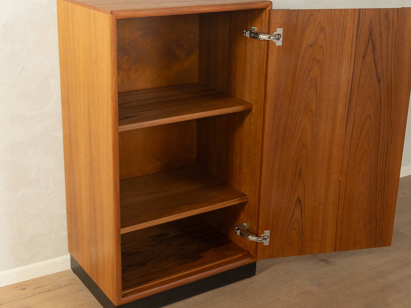 Classic chest of drawers from the 1960s