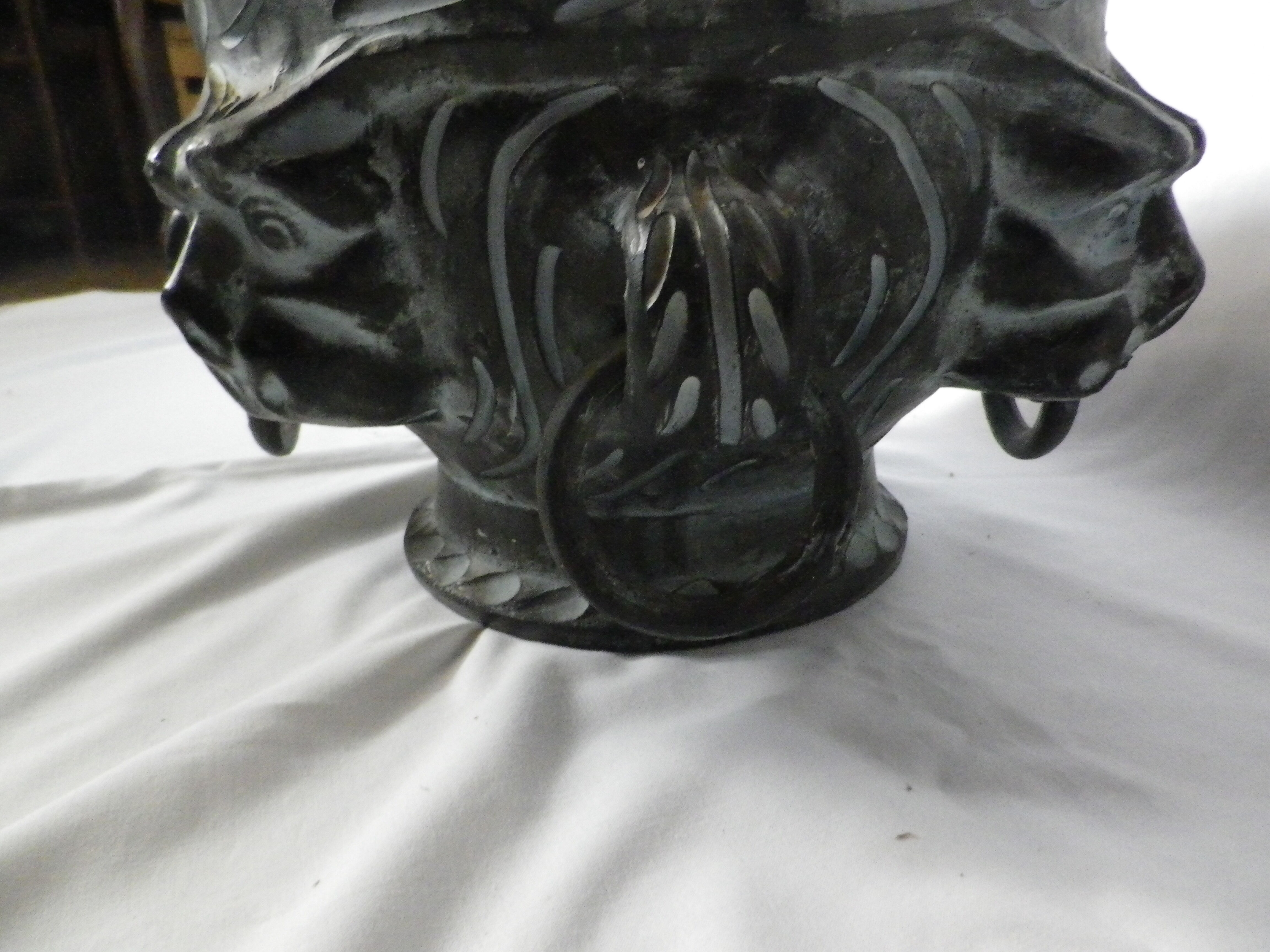 Iberia ceramic pot cover