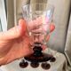 Suite de 10 verres a pied a vin en verre des annees 1930 bi colore