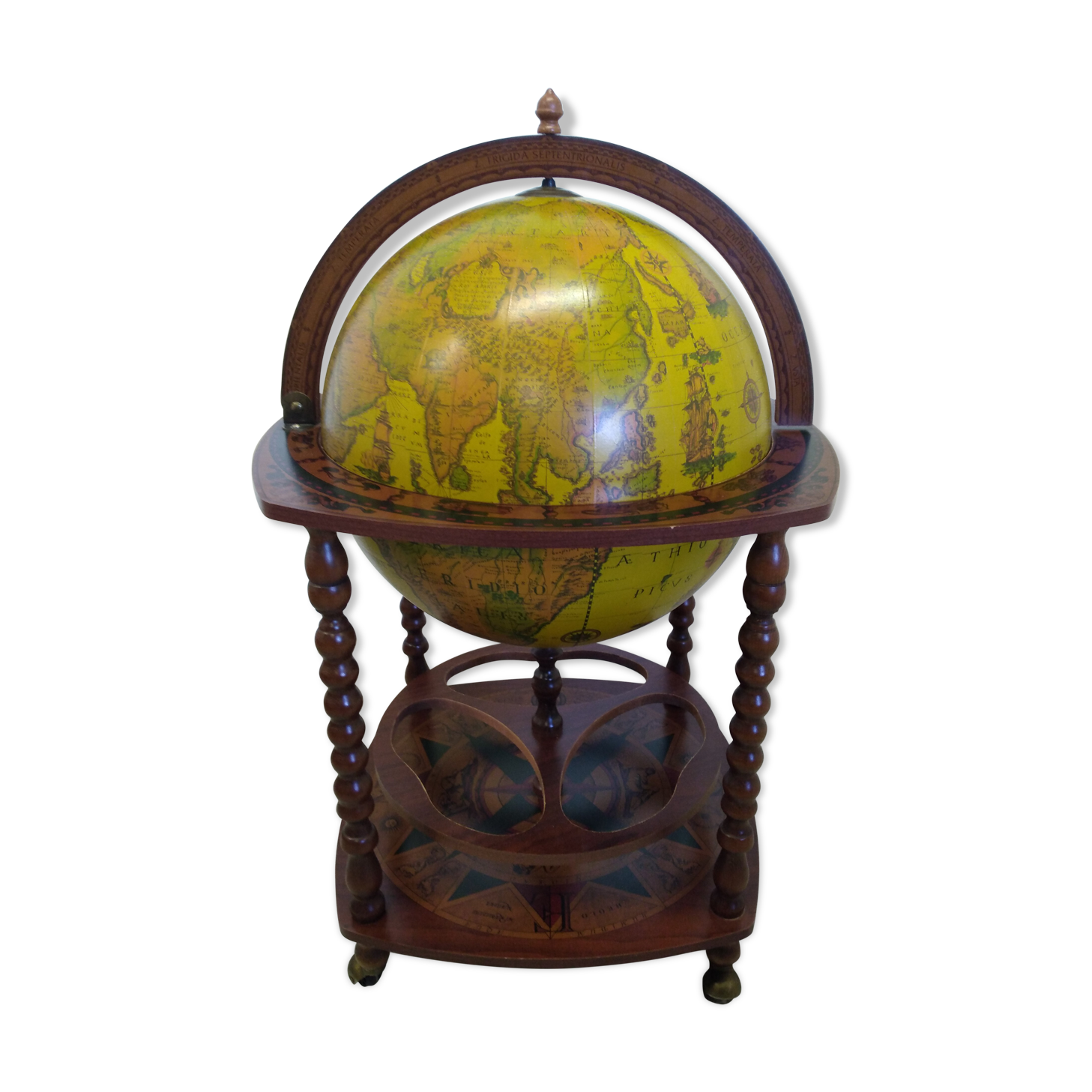 Bar globe