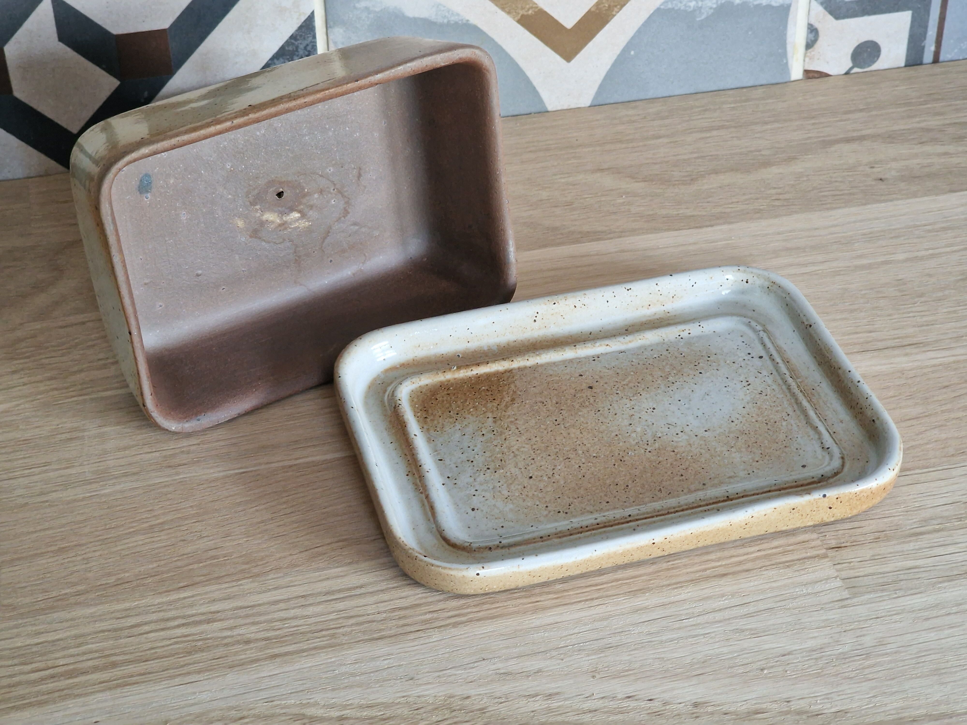 Butter dish in Marais sandstone