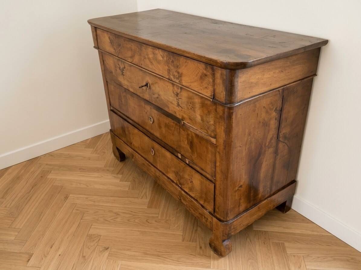 Commode ancienne en bois