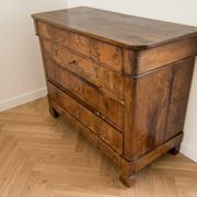 Antique wooden chest of drawers