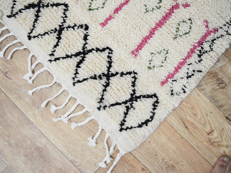 Moroccan Berber Carpet 260x154cm