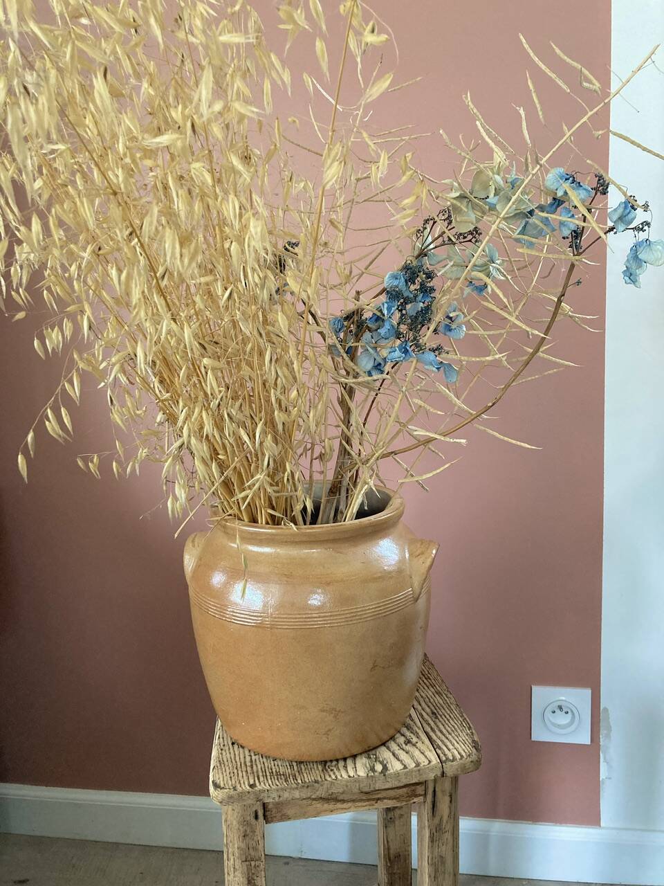 Brown stoneware jar pot