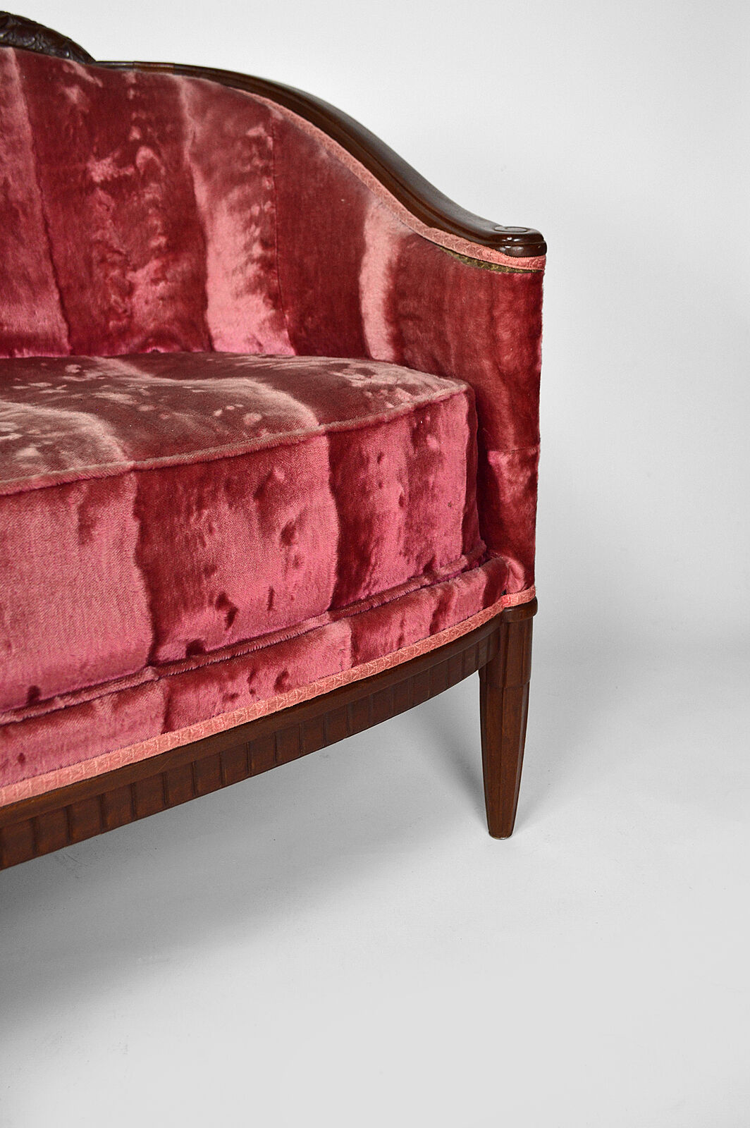 Art Deco Salon by Paul Follot in pink velvet, circa 1920