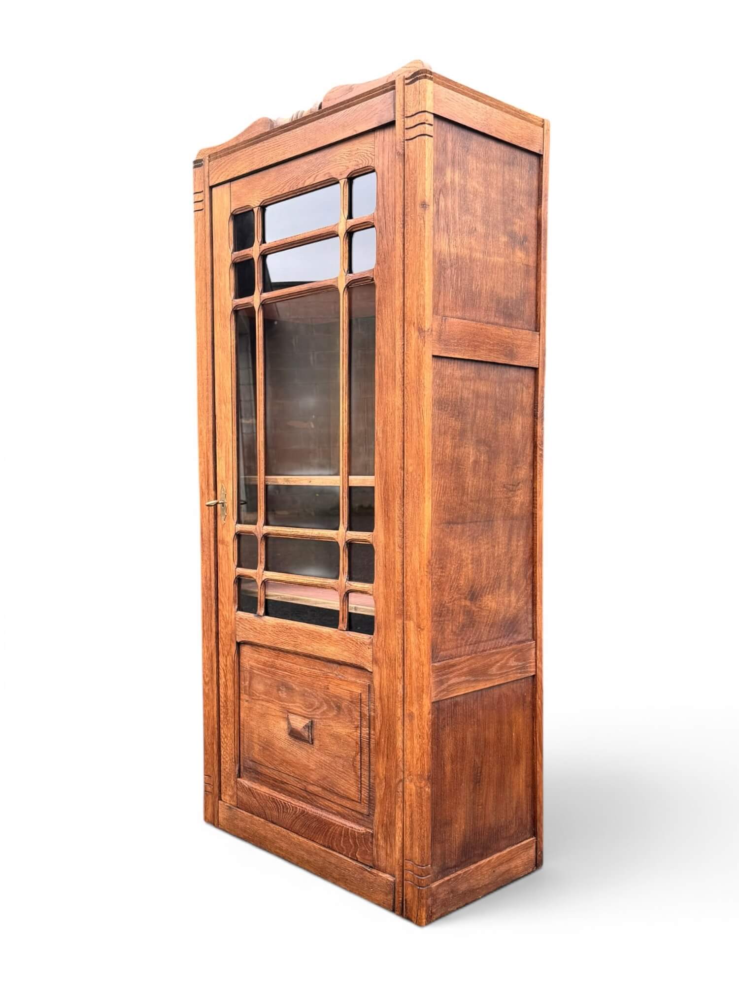 Renovated Parisian wardrobe, small size