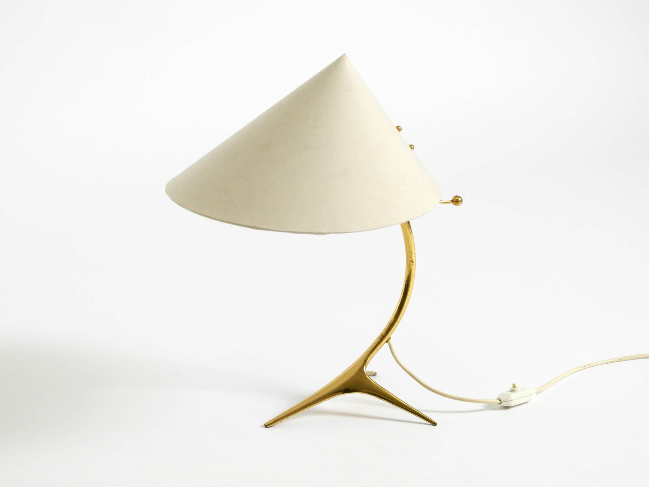 Large mid-century modern brass crow's foot table lamp by Kalmar Austria