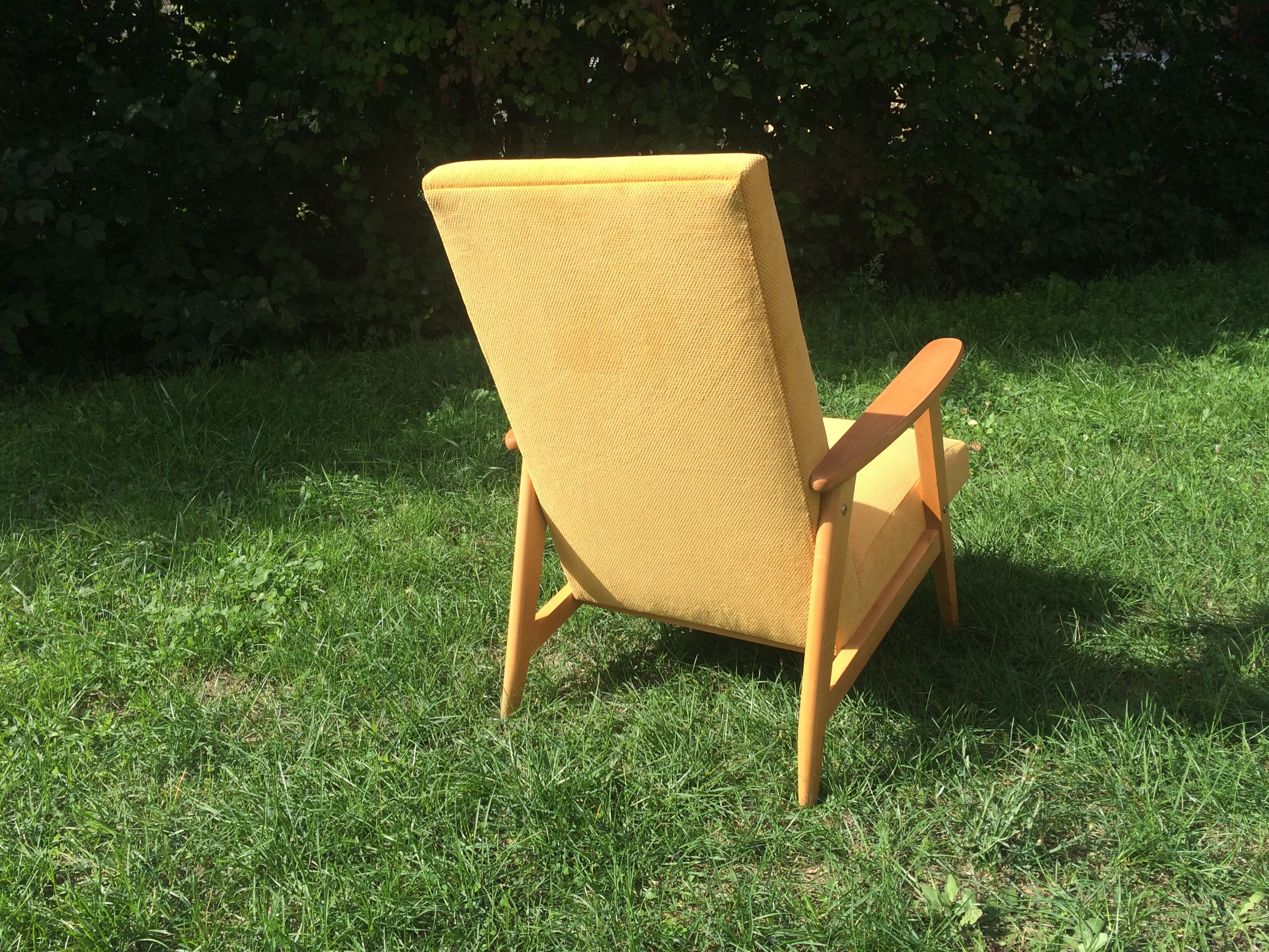 Vintage chair feet yellow compass - 60s