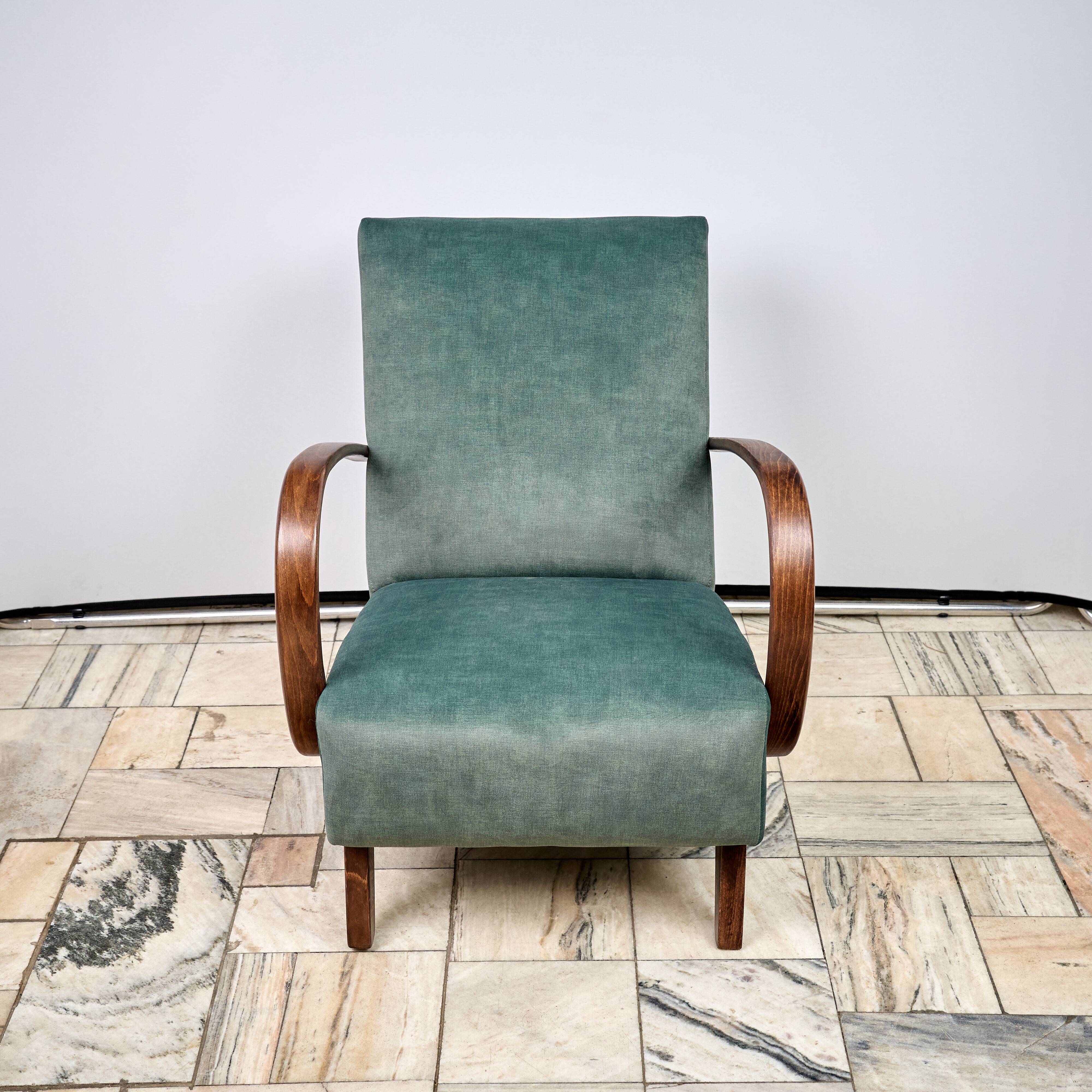 H 410 Armchair designed by Jindrich Halabala, 1940s, Czechoslovakia